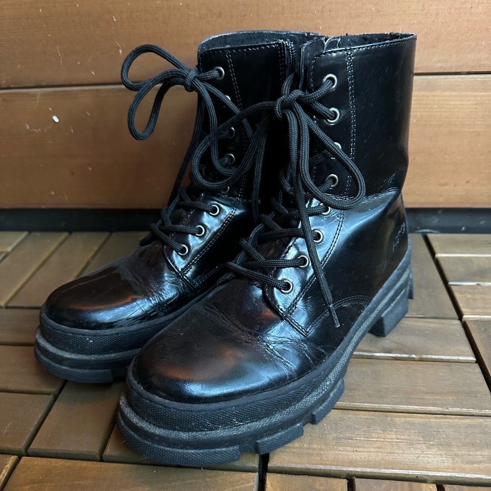 Artica Duncan Boot Size 8